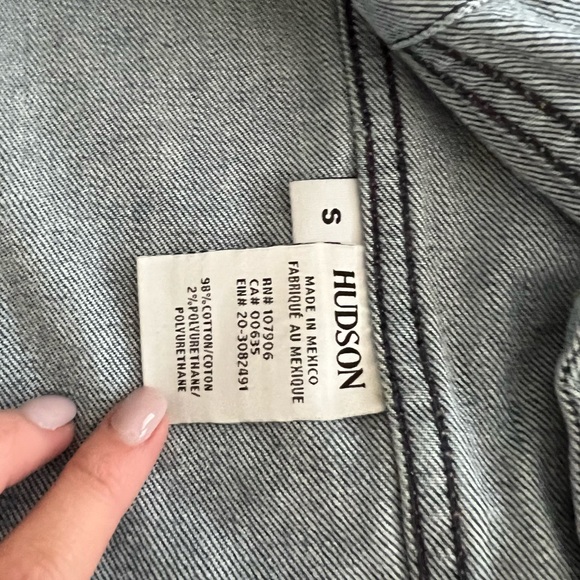 Hudson cropped jean jacket, size small - Picture 4 of 4